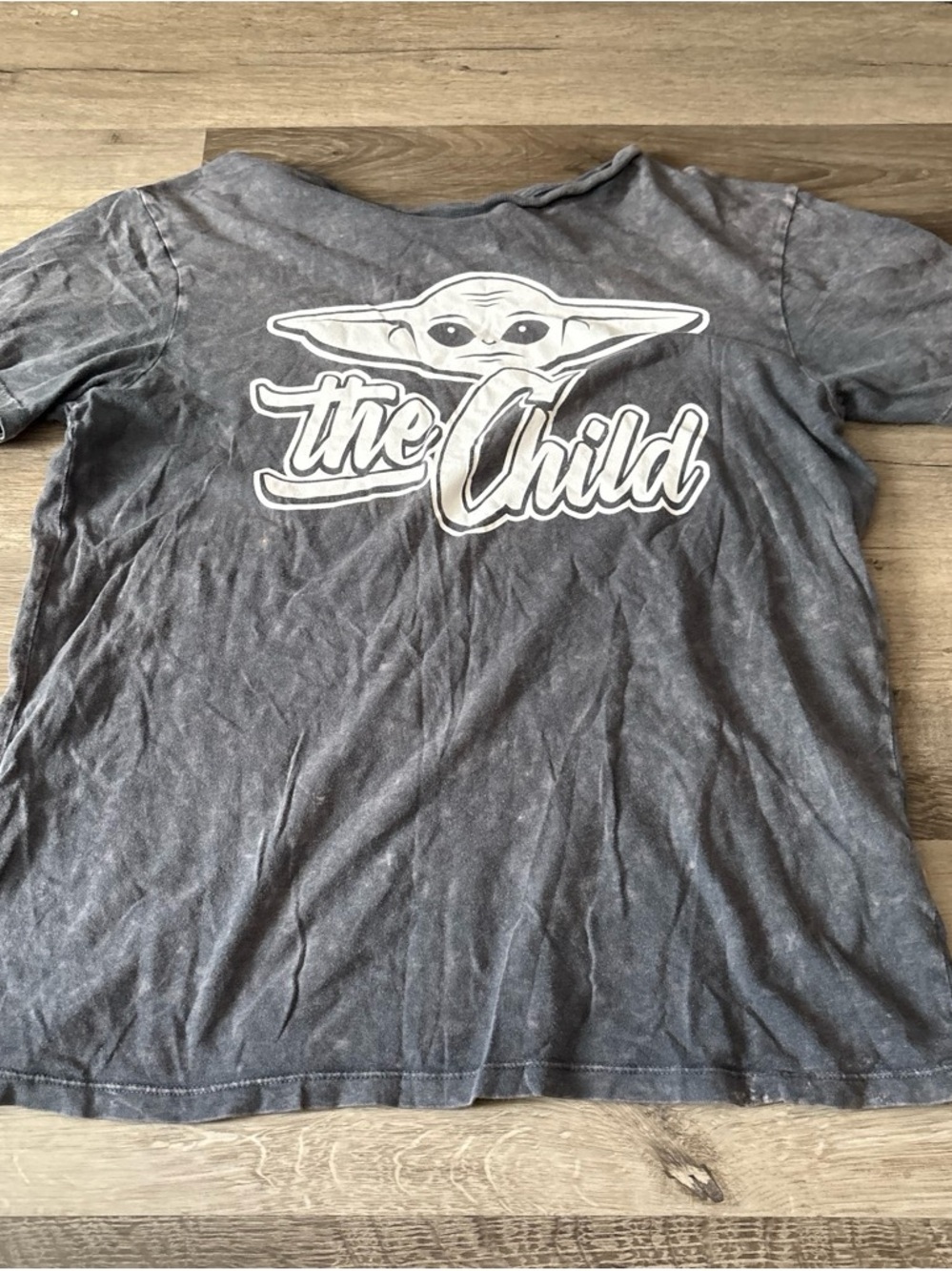 Disney Men's Gray 'The Child' Graphic Short-Sleeve Tee